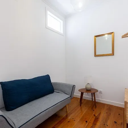 White & Blue Vintage In Graca Apartamento