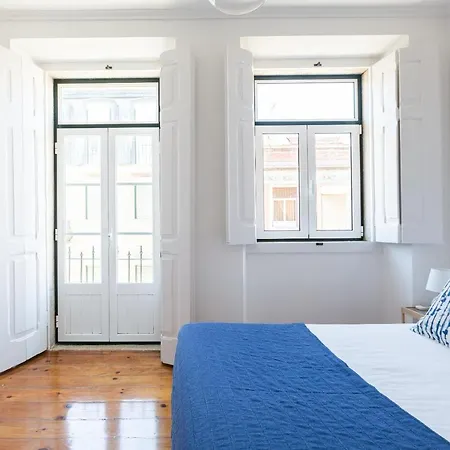 White & Blue Vintage In Graca Lisboa