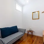Art Gallery Graca 2Br With Blue Tiles & River View By Nestatlisbon Апартаменты
