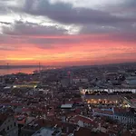 Art Gallery Graca 2Br With Blue Tiles & River View By Nestatlisbon * Лиссабон