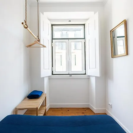 Apartment White & Blue Vintage In Graca Lisbon